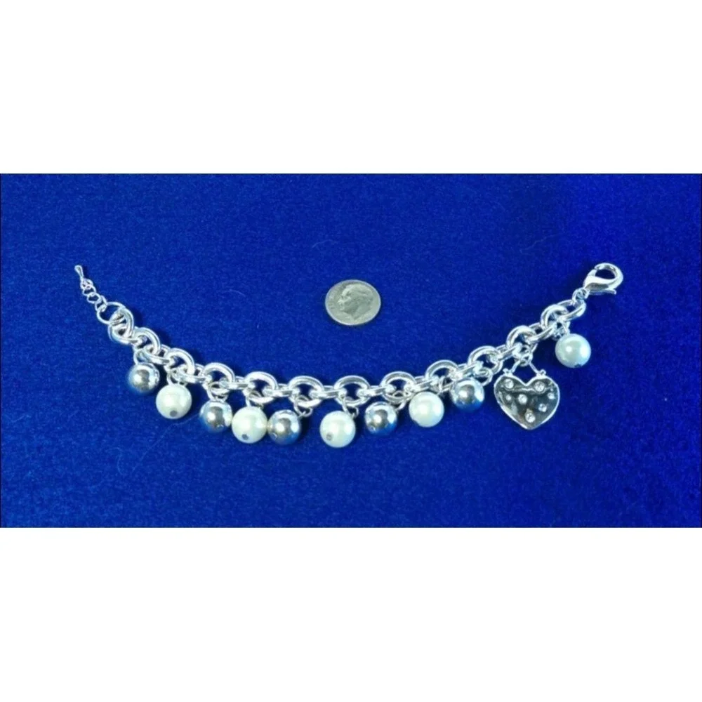 CHRISTOPHER & BANKS Bracelet Women 7-8" Silver Faux Pearl Heart Charm Crystal - Picture 2 of 6